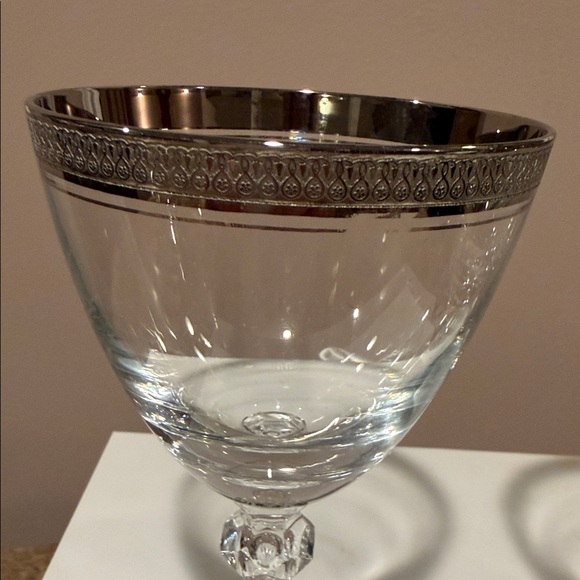 Reynolds “Royal Baroness” Platinum Lead Crystal Water/Wine Goblet, Set/4 (Set 2) - Picture 4 of 16